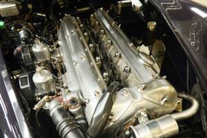 Image 31/50 of Jaguar XK 140 DHC (1955)