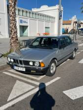 Image 4/36 of BMW 745i (1985)