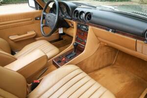 Image 41/50 de Mercedes-Benz 560 SL (1988)