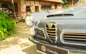 Image 30/77 of Alfa Romeo 2600 Spider (1963)
