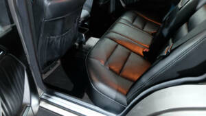 Imagen 17/40 de Mercedes-Benz 250 TD (1990)
