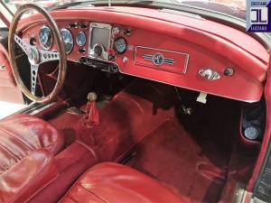 Image 17/40 of MG MGA 1600 (1961)