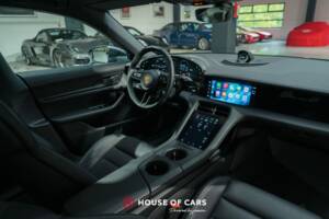 Image 16/23 of Porsche Taycan 4S Sport Turismo (2022)