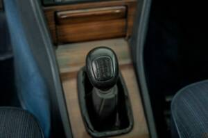 Bild 31/50 von Mercedes-Benz 230 E (1985)