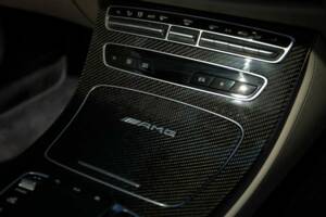 Image 26/45 de Mercedes-Benz AMG E 63 S 4MATIC+ T (2021)