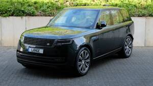 Image 13/61 of Land Rover Range Rover D350 (2025)