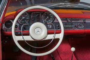 Bild 17/32 von Mercedes-Benz 230 SL (1963)