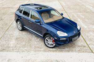 Bild 1/25 von Porsche Cayenne Turbo (2008)