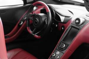 Bild 33/50 von McLaren 650S Spider (2016)
