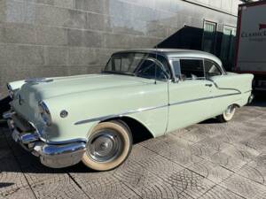 Bild 4/8 von Oldsmobile 88 Holiday Sedan (1955)