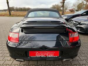 Image 4/22 de Porsche 911 Carrera (2008)