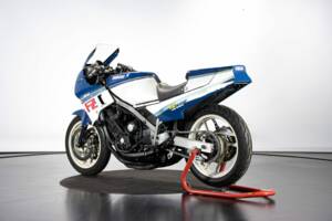 Bild 2/50 von Yamaha FZ 750 (1986)