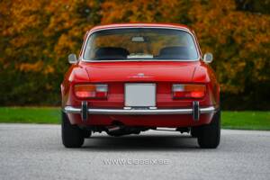 Bild 16/21 von Alfa Romeo 2000 GT Veloce (1974)