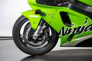 Obraz 16/50 pojazdu Kawasaki Ninja 750 ZX-7R (1999)