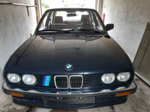 Imagen 1/8 de BMW 325e (1986)