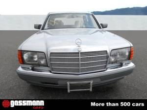 Image 2/15 de Mercedes-Benz 560 SEL (1990)