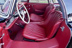 Image 8/50 of Mercedes-Benz 300 SL Roadster (1959)