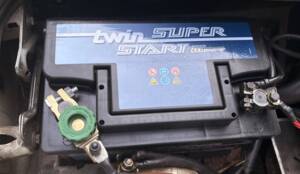 Immagine 53/75 di BMW 320i (1988)