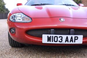 Image 12/50 de Jaguar XKR (2000)