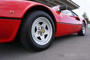Image 15/44 de Ferrari 308 GTBi (1981)