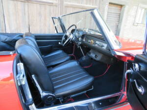 Immagine 7/21 di Alfa Romeo 2600 Spider (1966)