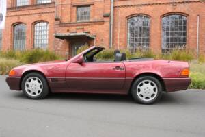 Afbeelding 4/24 van Mercedes-Benz 500 SL (1991)