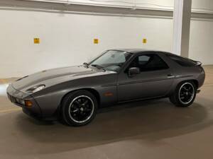Image 5/21 of Porsche 928 S (1986)