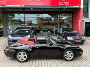 Image 17/39 of Porsche 911 Carrera (1997)