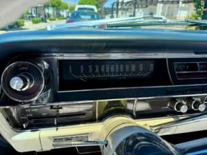 Bild 18/34 von Cadillac Eldorado Biarritz Convertible (1963)