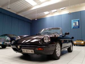 Immagine 6/55 di Alfa Romeo 2.0 Spider (1993)