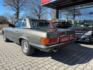 Bild 7/21 von Mercedes-Benz 380 SL (1984)