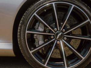 Image 31/96 of Aston Martin DB 9 GT "Bond Edition" (2015)