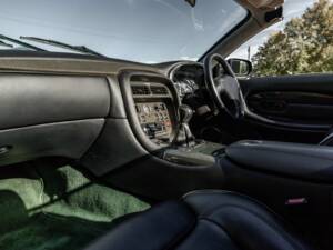 Bild 69/83 von Aston Martin DB 7 Vantage Volante (2001)