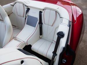 Afbeelding 58/81 van Aston Martin DB 9 Volante (2015)