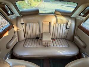 Immagine 8/50 di Rolls-Royce Silver Shadow II (1979)
