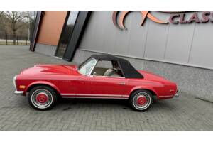 Image 15/36 de Mercedes-Benz 280 SL (1968)