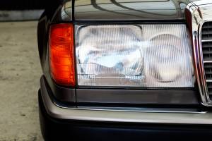 Bild 10/73 von Mercedes-Benz 230 E (1991)
