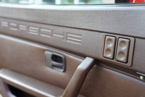 Image 28/50 of Porsche 924 (1981)