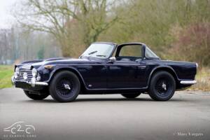 Image 22/45 of Triumph TR 4A (1966)