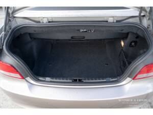Image 33/33 de BMW 118i (2010)