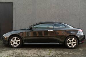 Imagen 2/37 de Alfa Romeo GT 2.0 JTS (2005)