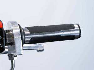 Image 36/50 de Moto Guzzi Daytona RS (1998)