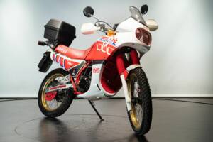 Imagen 3/11 de Yamaha DUMMY (1989)