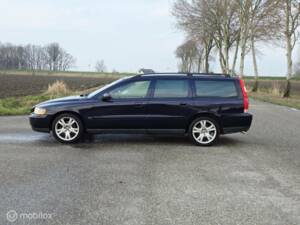 Imagen 3/32 de Volvo V 70 2.4 (2006)