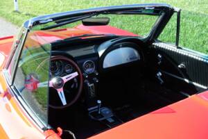 Image 4/43 of Chevrolet Corvette Sting Ray Convertible (1964)