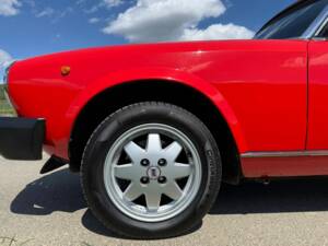 Bild 17/19 von FIAT 124 Spider DS (1986)