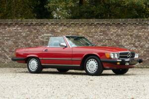 Imagen 44/50 de Mercedes-Benz 560 SL (1986)