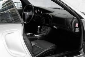 Image 22/49 of Porsche 911 Turbo (2002)