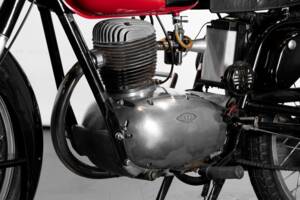 Bild 39/50 von Gilera 150 Sport (1954)