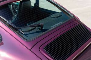 Image 15/46 of Porsche 911 Carrera 4 (1992)